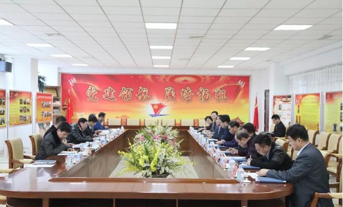 濰坊海關(guān)副關(guān)長劉永華、濰坊商務(wù)局副局長袁國明等一行蒞臨集團(tuán)公司調(diào)研